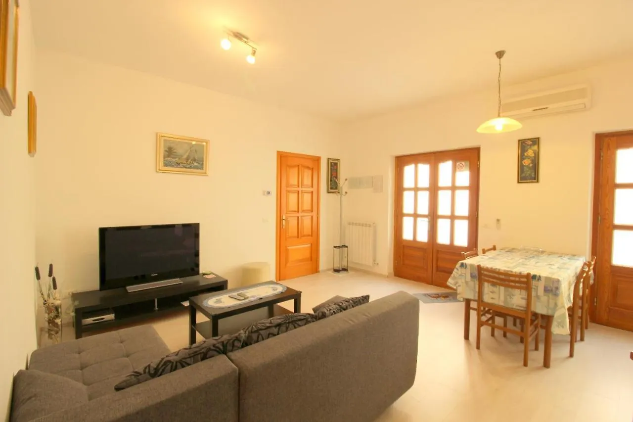 Rozy Near The Beach Διαμέρισμα Novigrad Istria