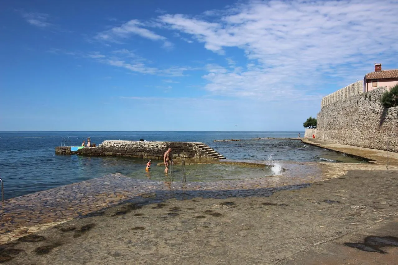 Rozy Near The Beach Apartment Novigrad  Novigrad (Istria)