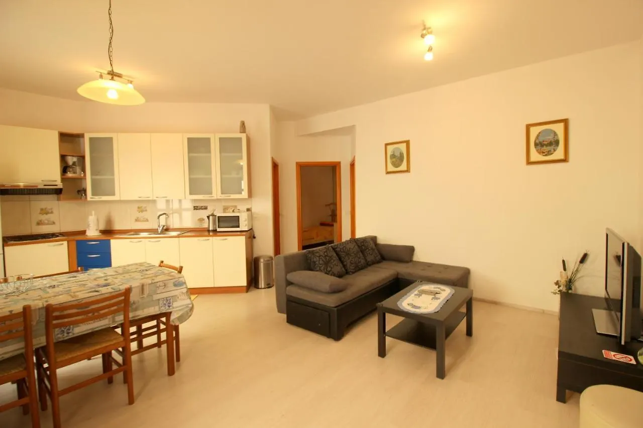 Rozy Near The Beach Apartment Novigrad  Croatia